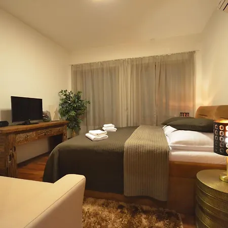 Apartman Mit Terrasse By Interhome Prága
