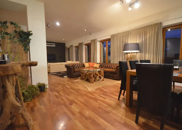 Mit Terrasse By Interhome * Praga